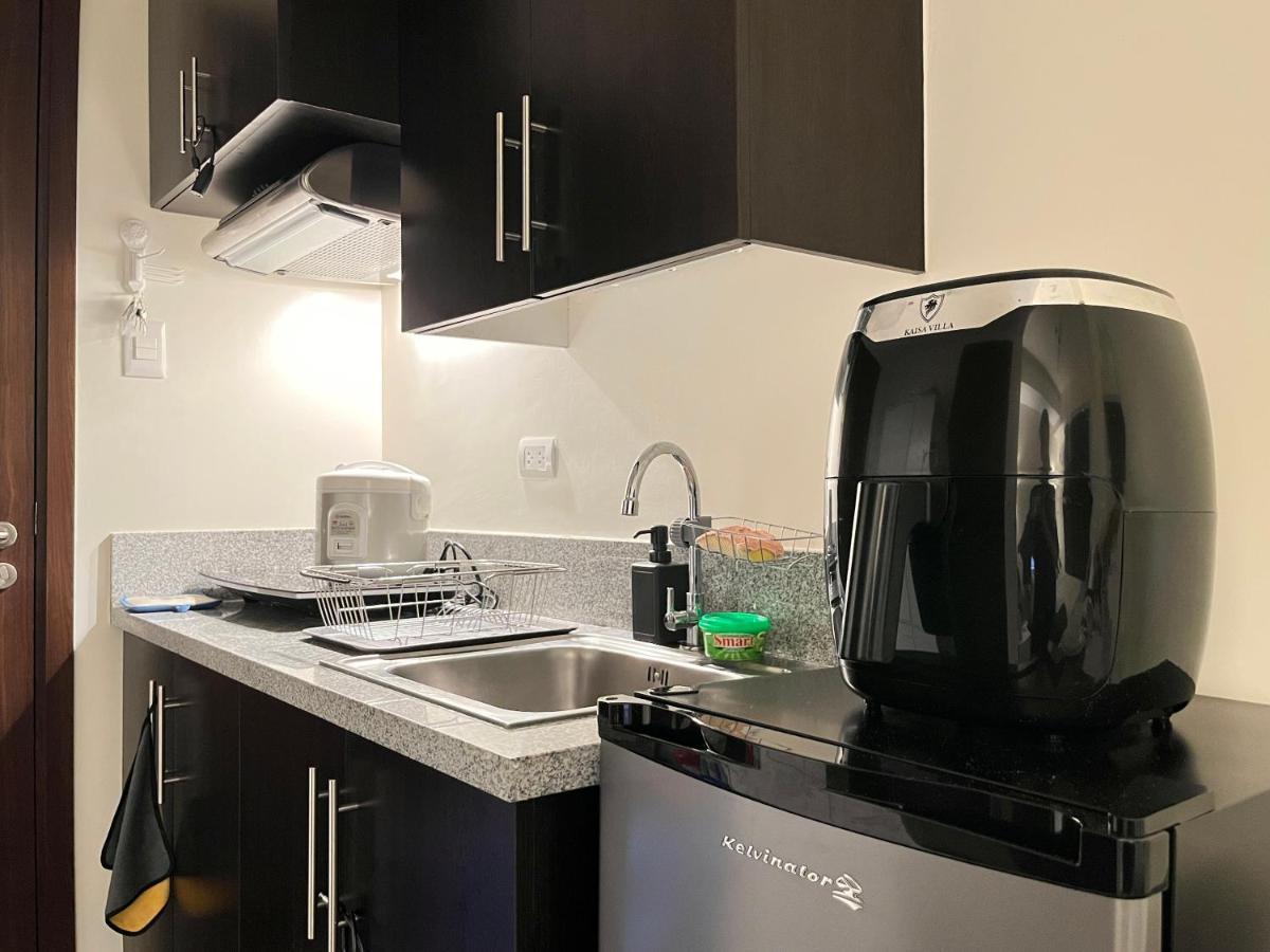 Camari Mandaluyong Staycation 1 With Ps4, 400Mbps Wifi, Pool, Netflix Near Mrt Boni, Bgc, Megamall, Makati Apartment *