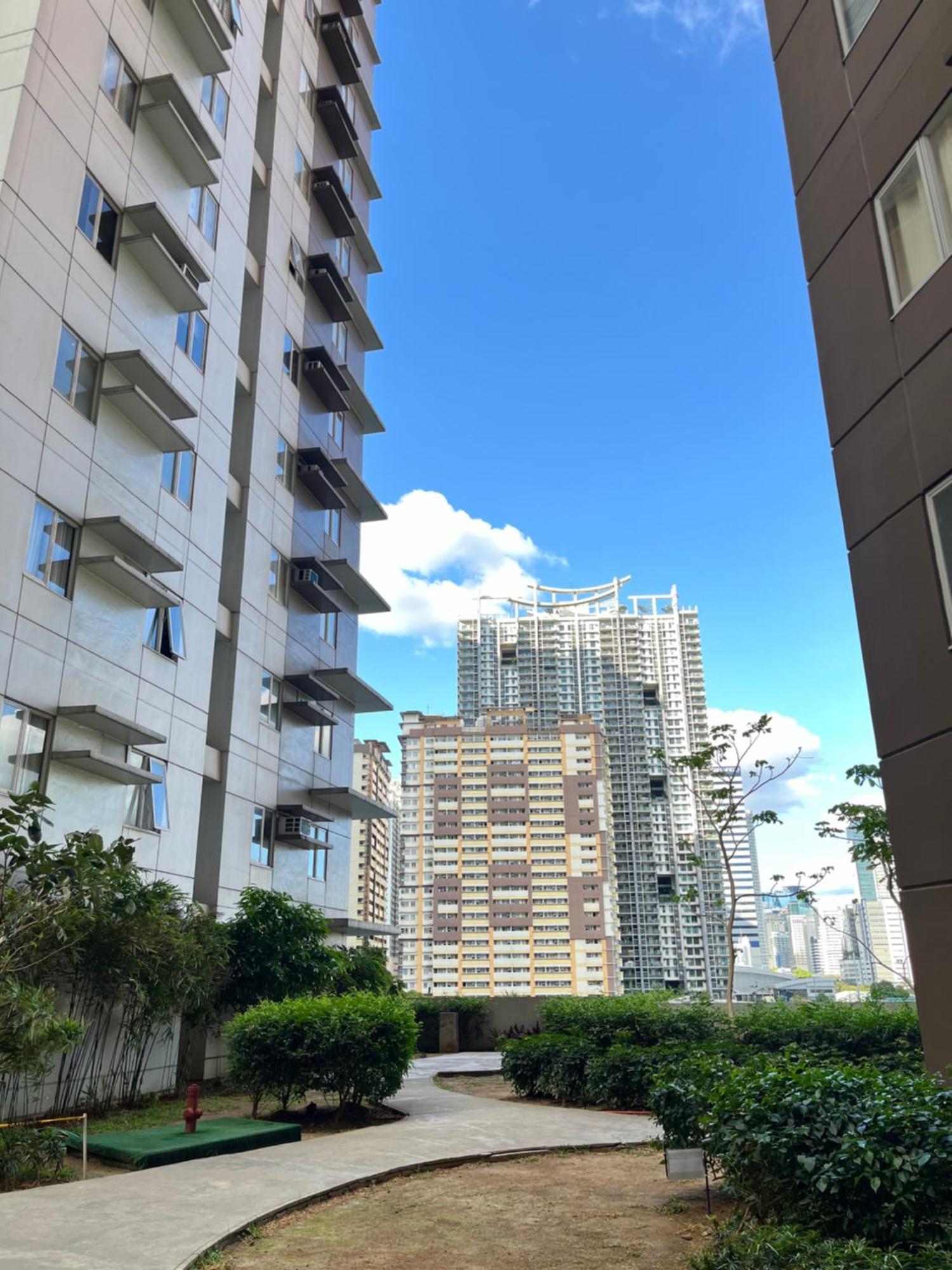Camari Mandaluyong Staycation 1 With Ps4, 400Mbps Wifi, Pool, Netflix Near Mrt Boni, Bgc, Megamall, Makati Apartment Manila