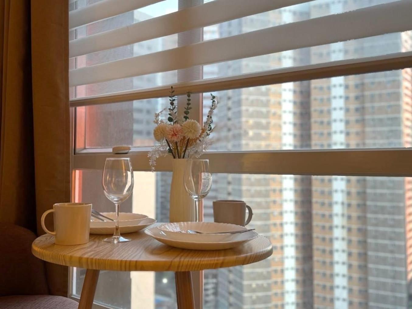 Camari Mandaluyong Staycation 1 With Ps4, 400Mbps Wifi, Pool, Netflix Near Mrt Boni, Bgc, Megamall, Makati * Manila