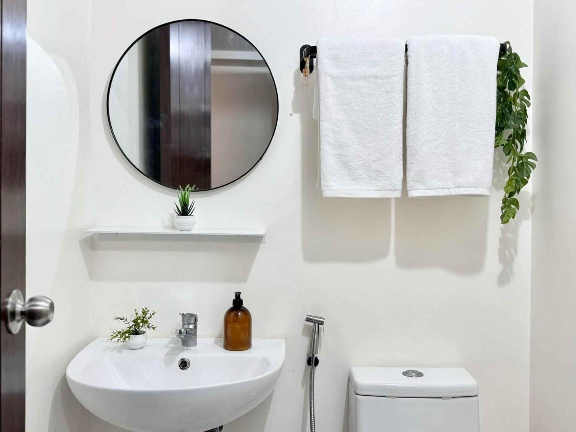 Camari Mandaluyong Staycation 1 With Ps4, 400Mbps Wifi, Pool, Netflix Near Mrt Boni, Bgc, Megamall, Makati Apartment Manila