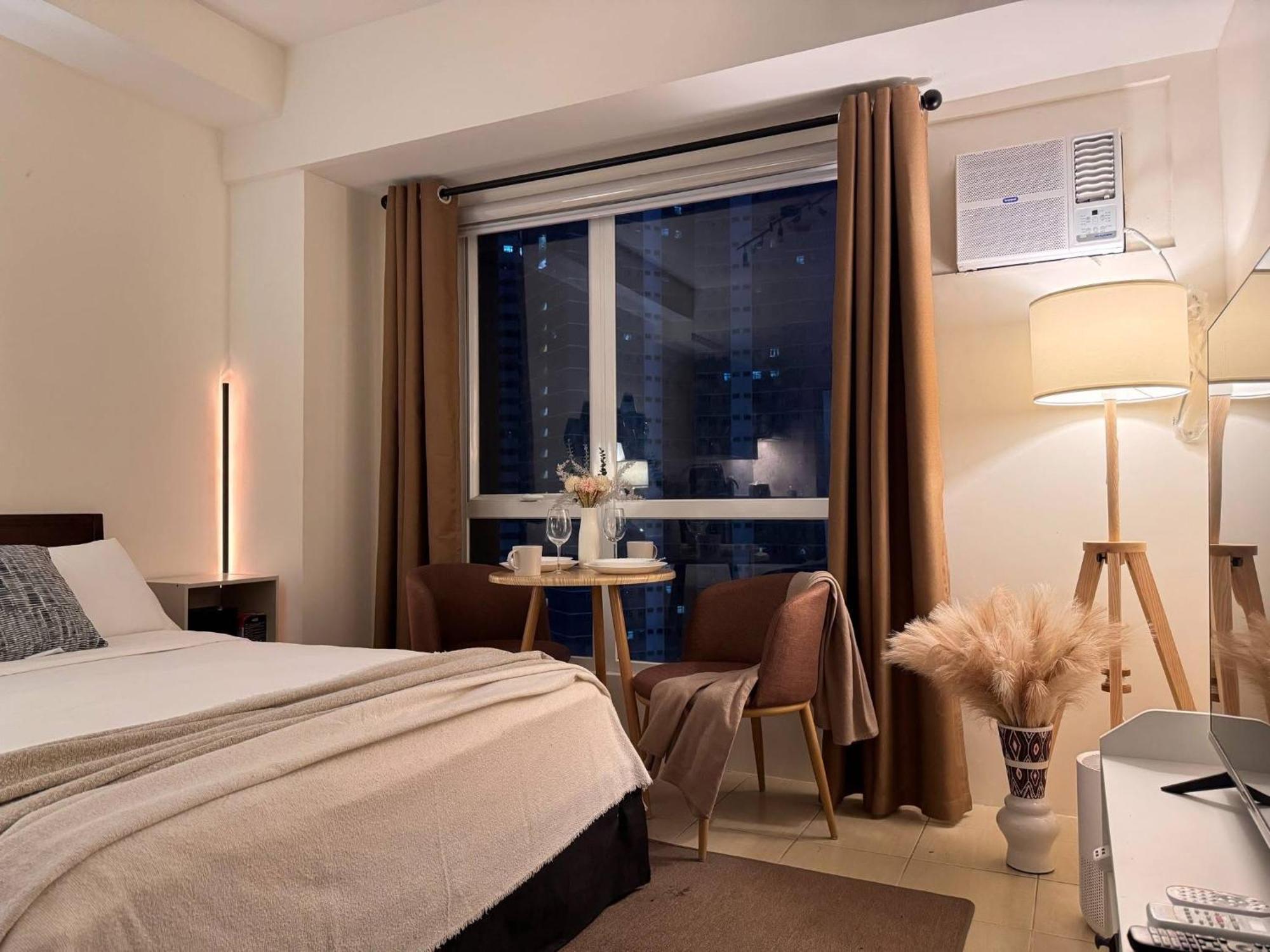 Apartment Camari Mandaluyong Staycation 1 With Ps4, 400Mbps Wifi, Pool, Netflix Near Mrt Boni, Bgc, Megamall, Makati